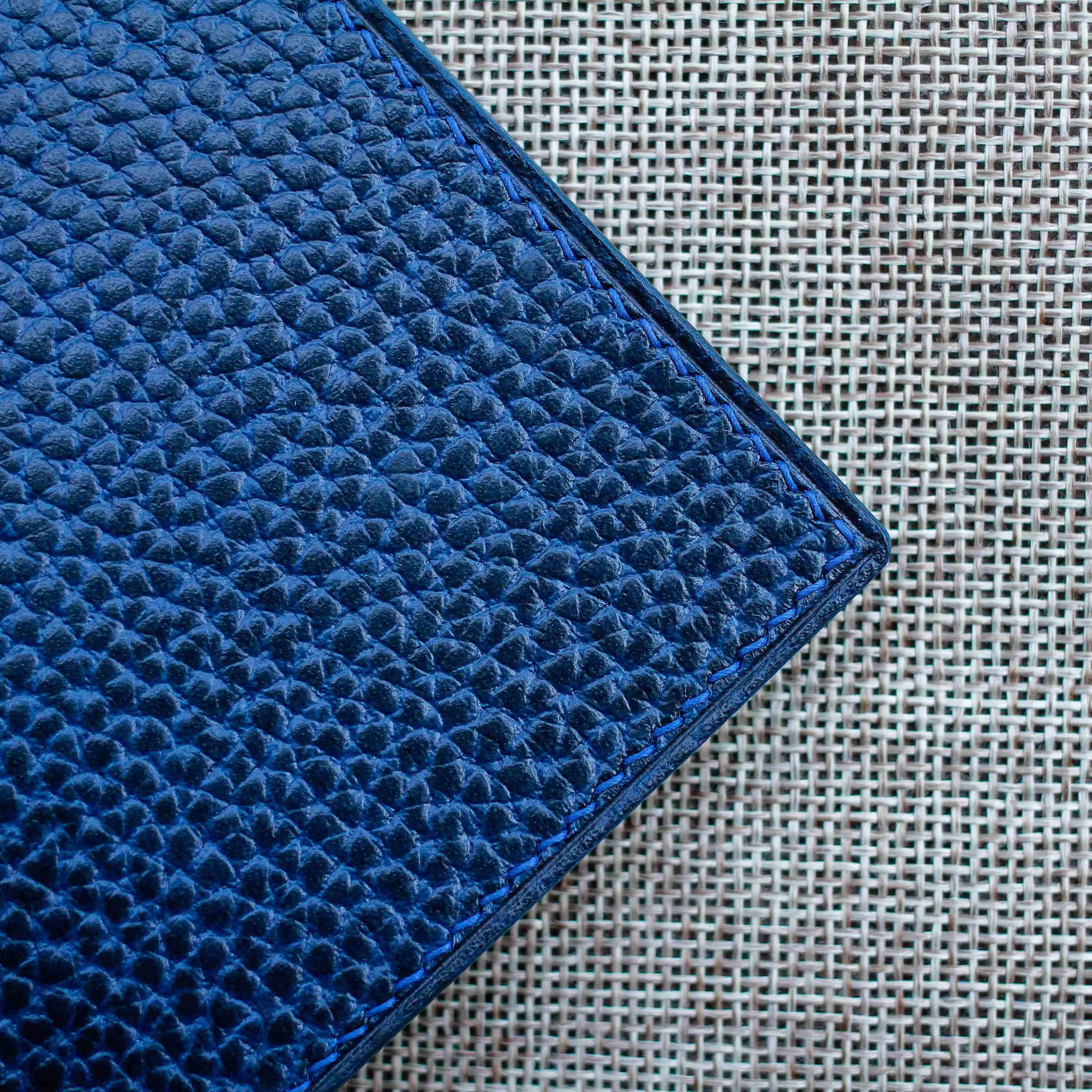 Dollaro leather passport cover