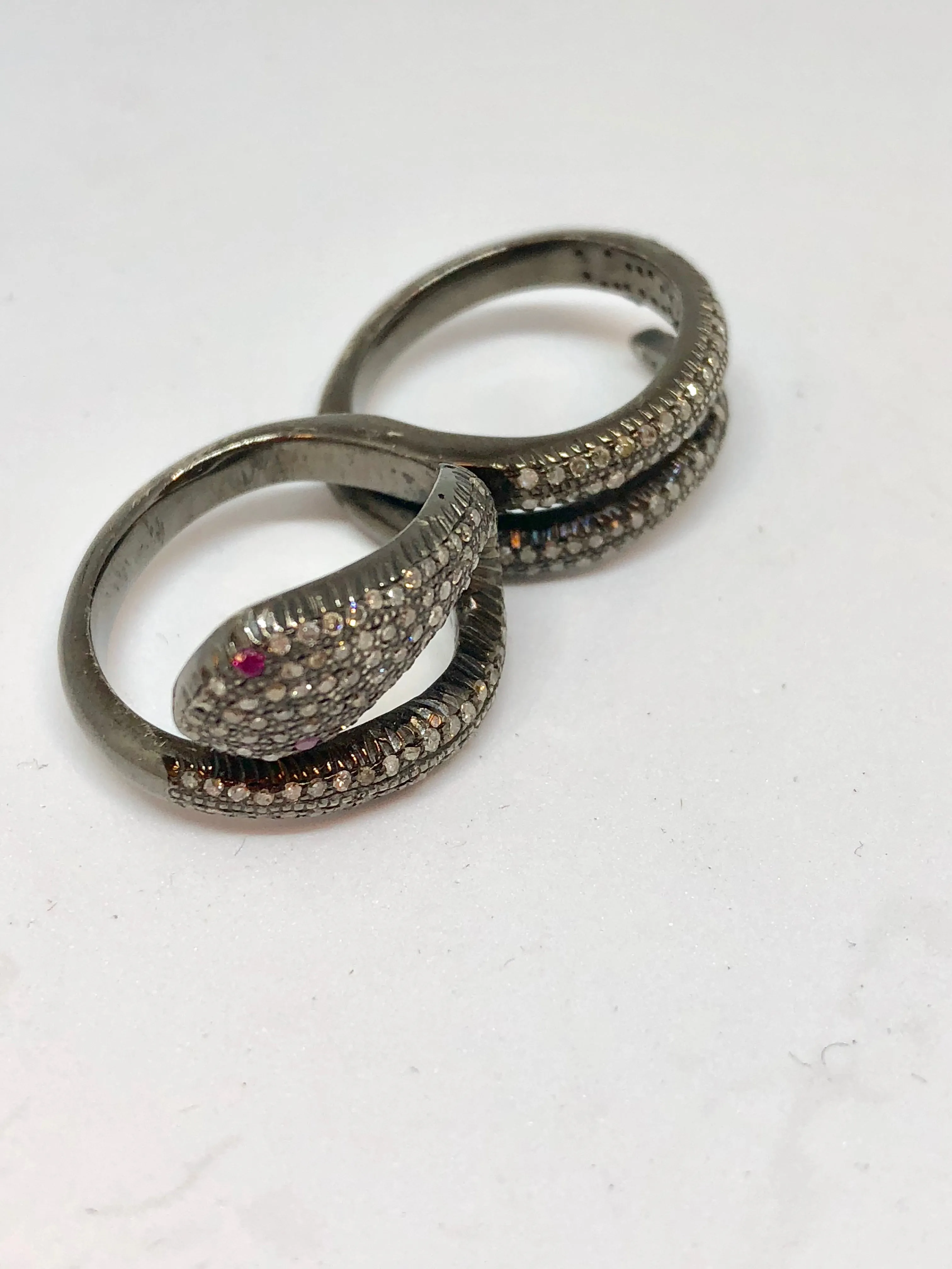 Double Knuckle Snake Ring