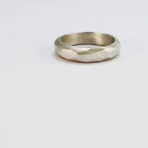 Faceted Narrow Ring