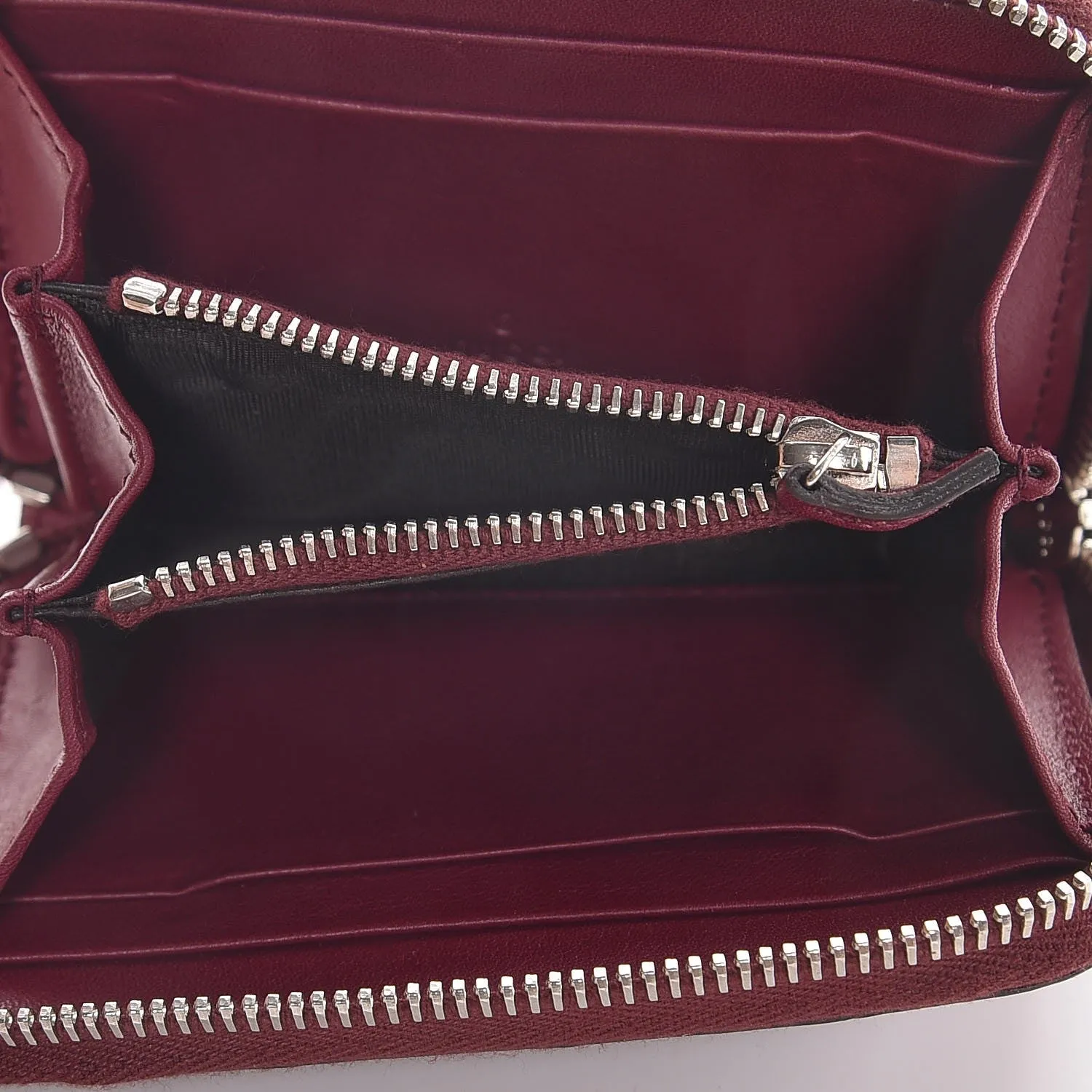 Gucci Crocodile Zip Around Card Case in Cherry Red