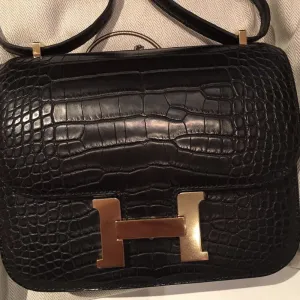 Hermès Constance 18 Noir (Black) Alligator Mississippi Matte Gold Hardware GHW