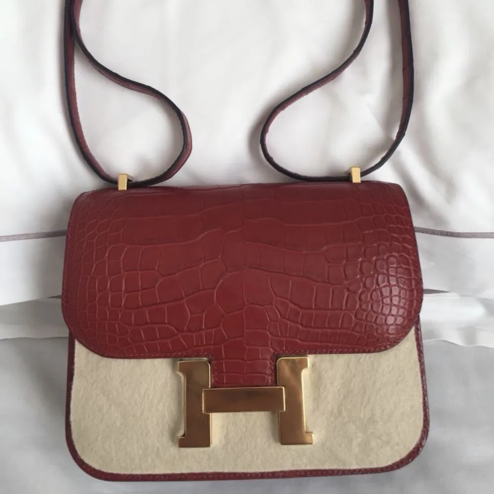 Hermès Constance 18 Rouge H Alligator Mississippi Matte Gold Hardware GHW