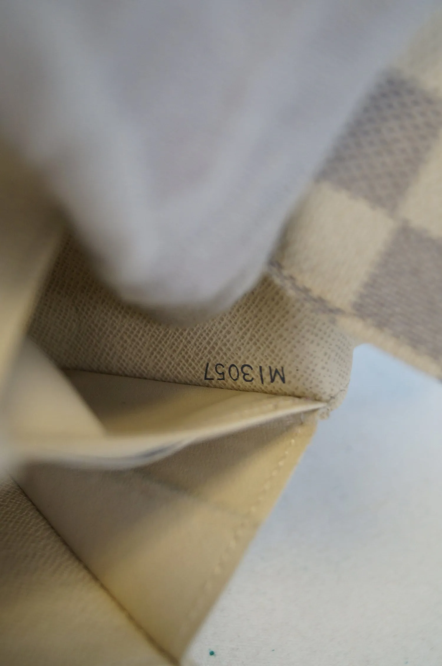 LOUIS VUITTON Damier Azur Portefeiulle Sarah Long Bifold Wallet
