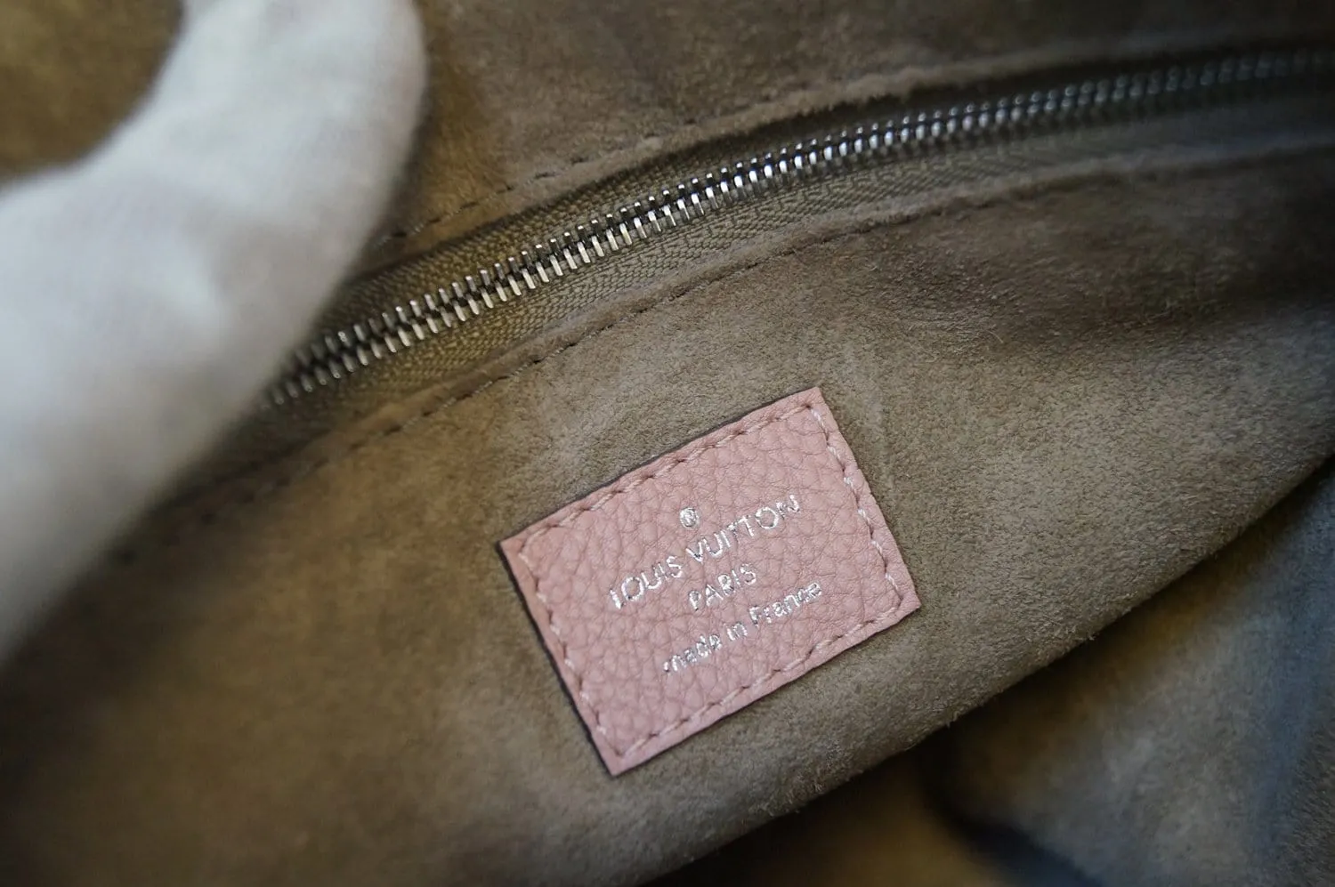 LOUIS VUITTON Magnolia Veau Cachemire Calfskin Leather Soft Lockit PM Bag