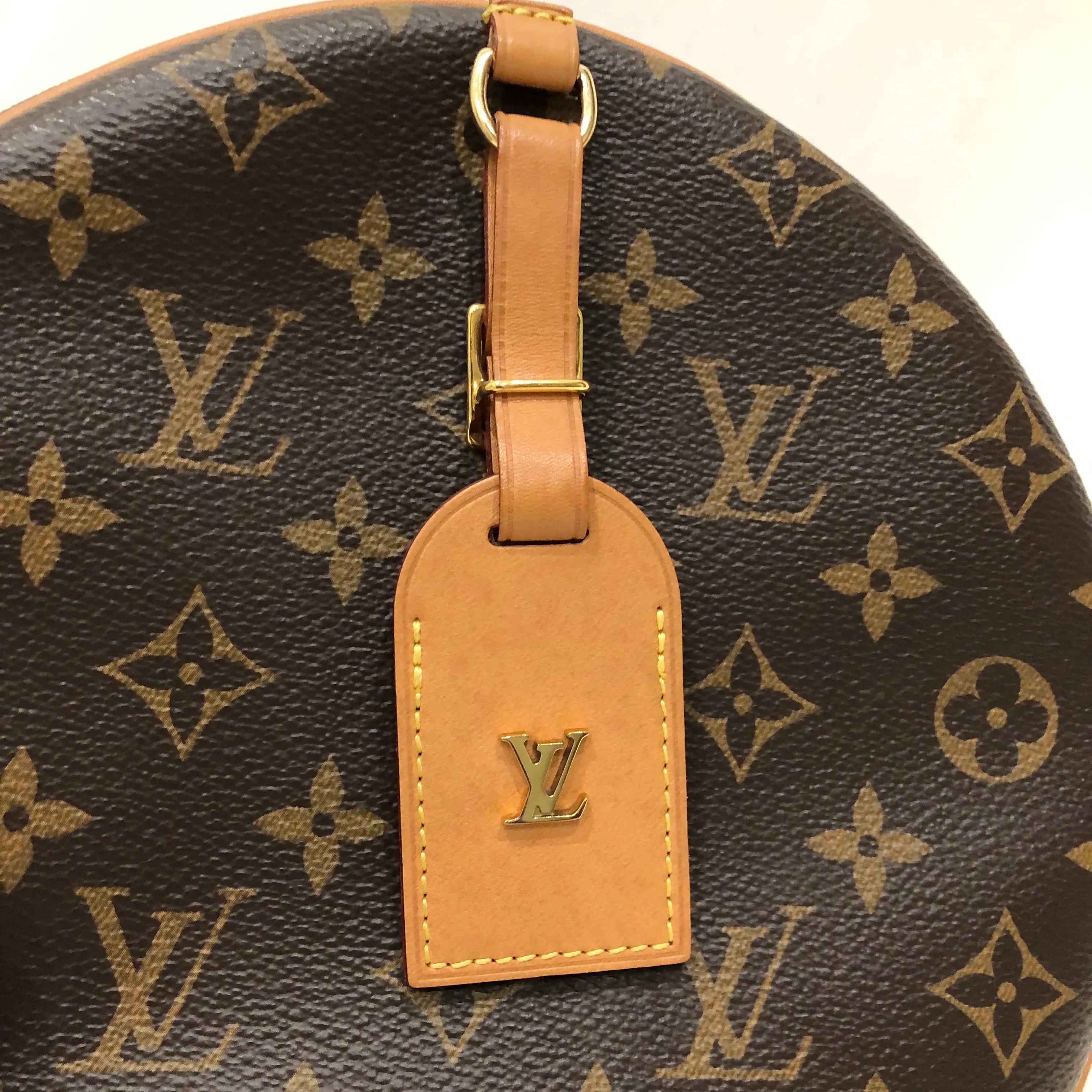 Louis Vuitton Monogram Boite Chapeau Souple MM Shoulder Bag Sku# 83258