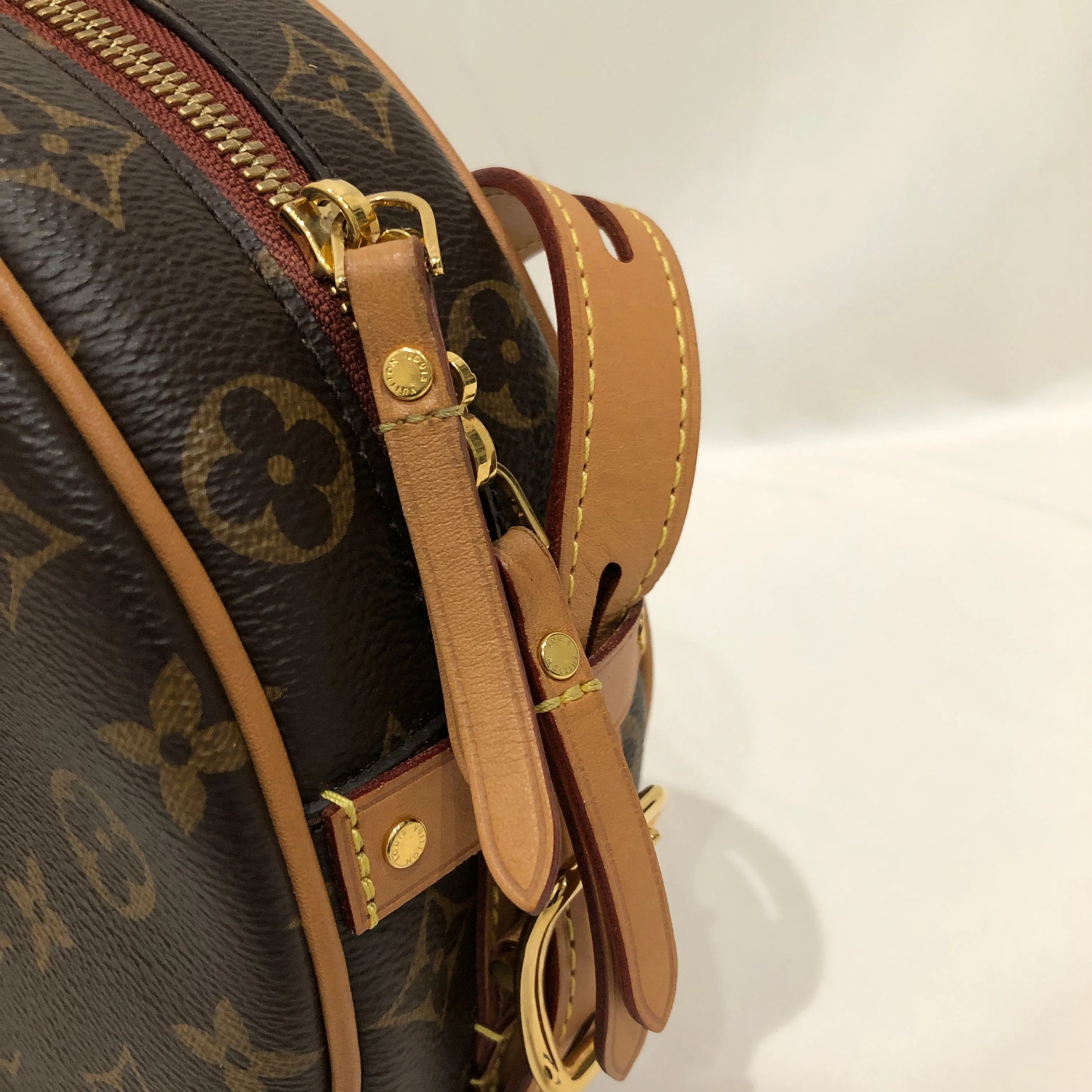 Louis Vuitton Monogram Boite Chapeau Souple MM Shoulder Bag Sku# 83258