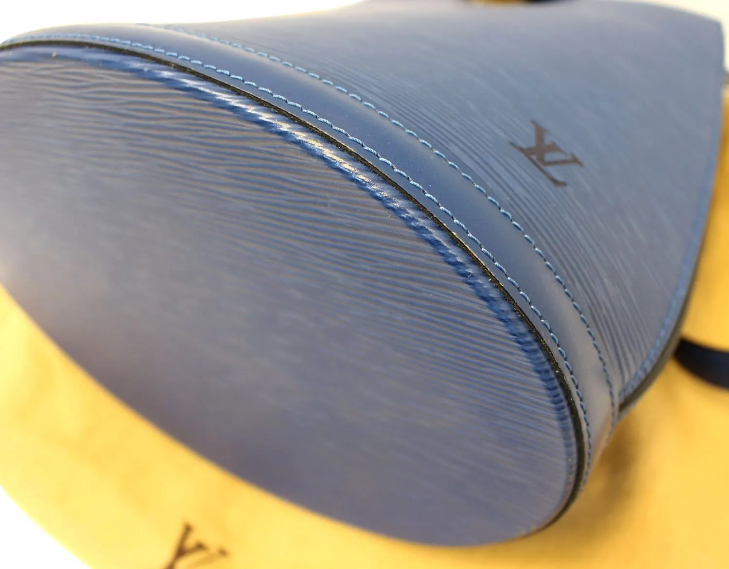 LOUIS VUITTON Shoulder Bag Used Epi Leather Cluny Blue
