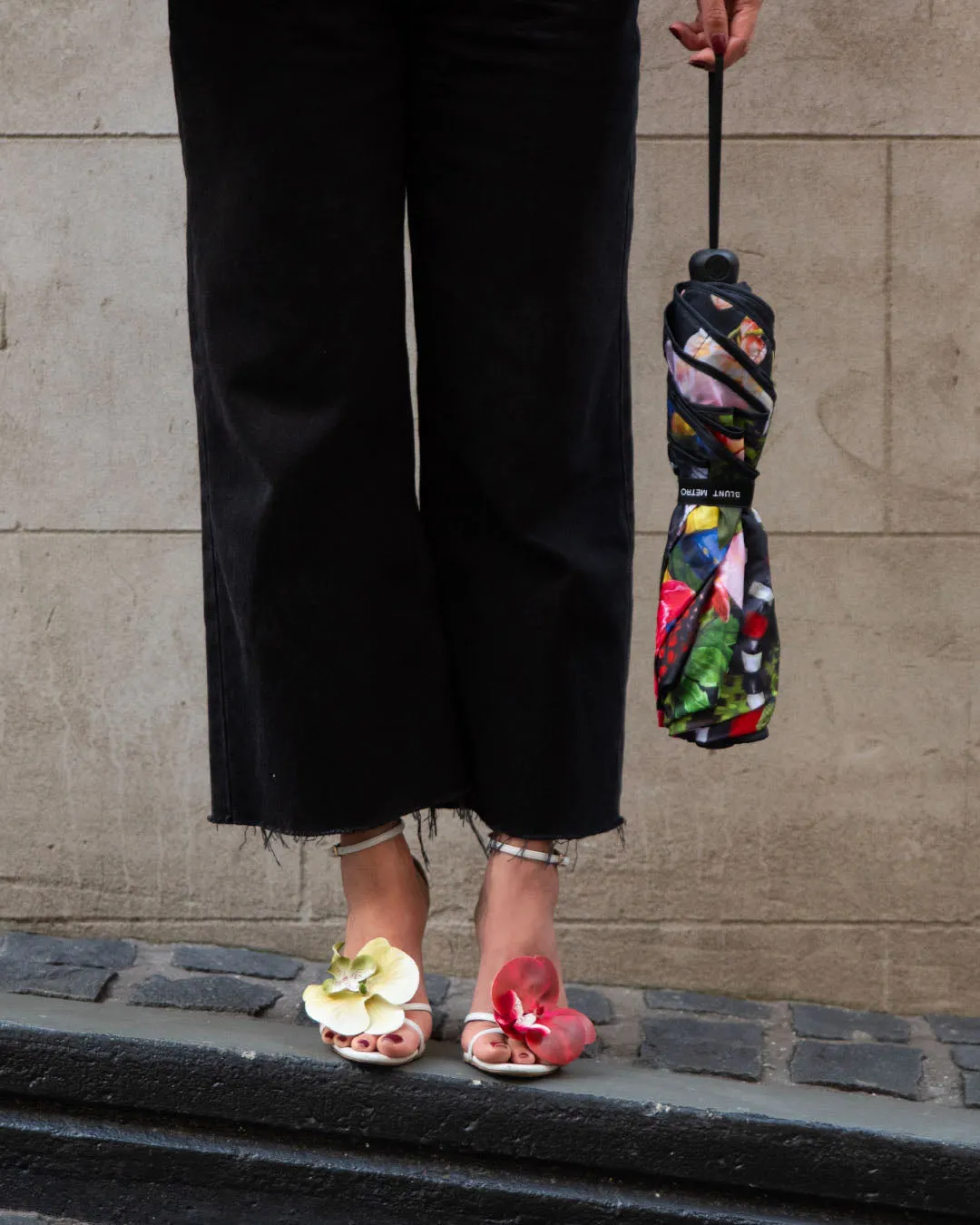 Metro Serpentine Blunt Umbrella