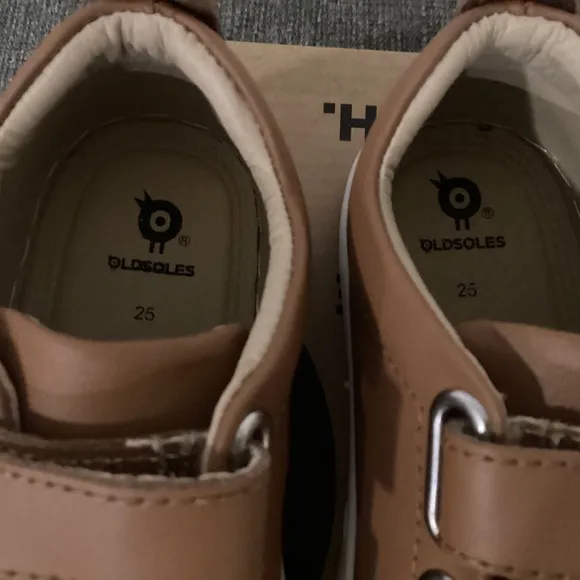OLD SOLES Kids' Leather Sneaker (Toddler Kid) 8.5-9US/25EU