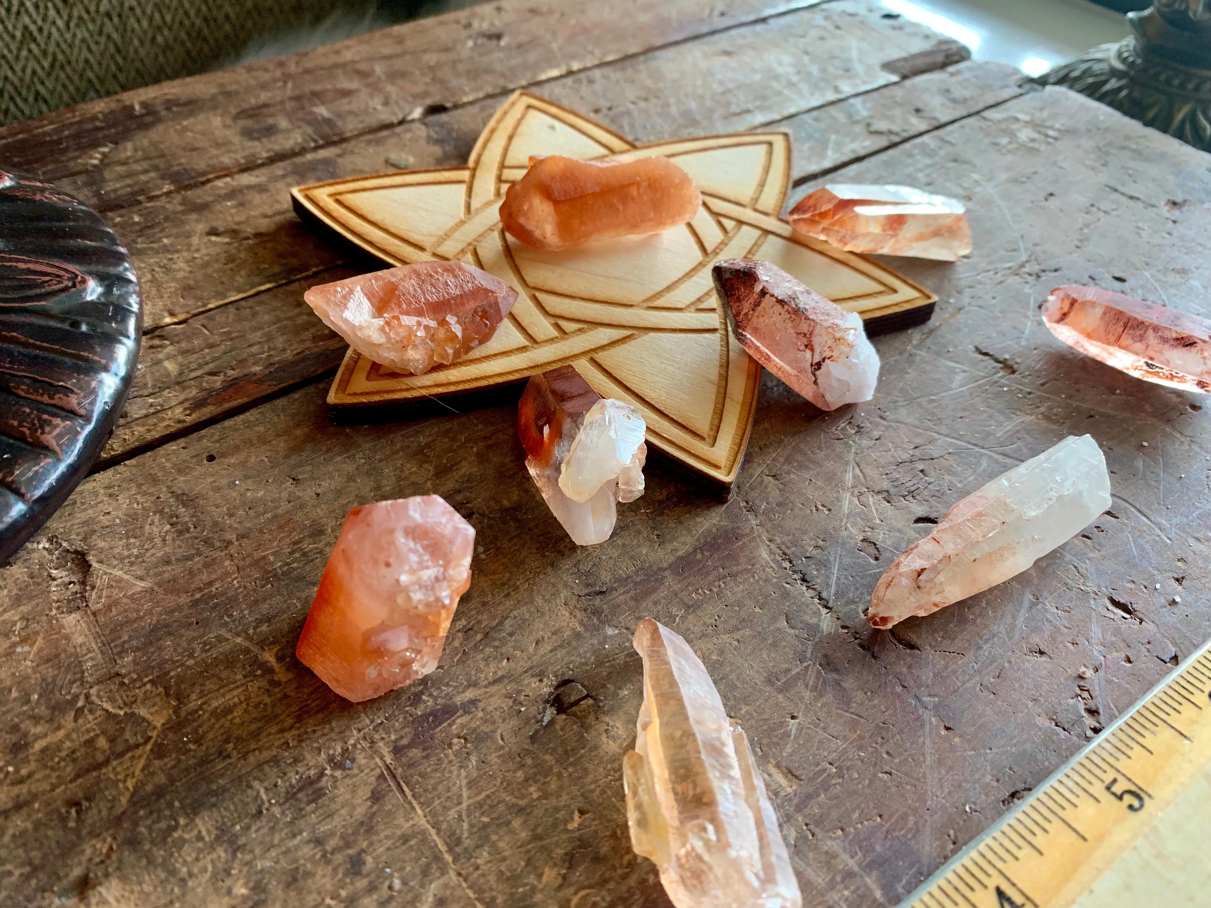 Red Quartz Natural Points from Morocco FB2040