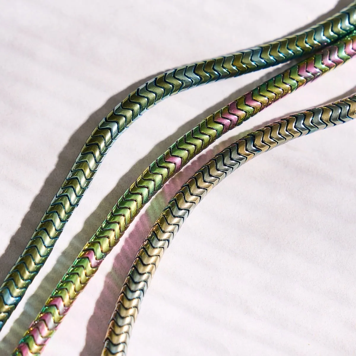 Serpentine | Emerald Hematite x Gunmetal | Double Wave Necklace