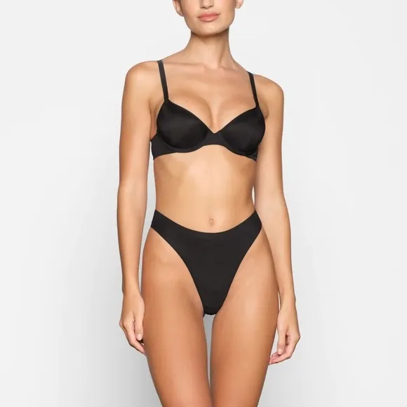 SKIMS | Weightless Demi Bra Size 40DD Onyx Black NEW
