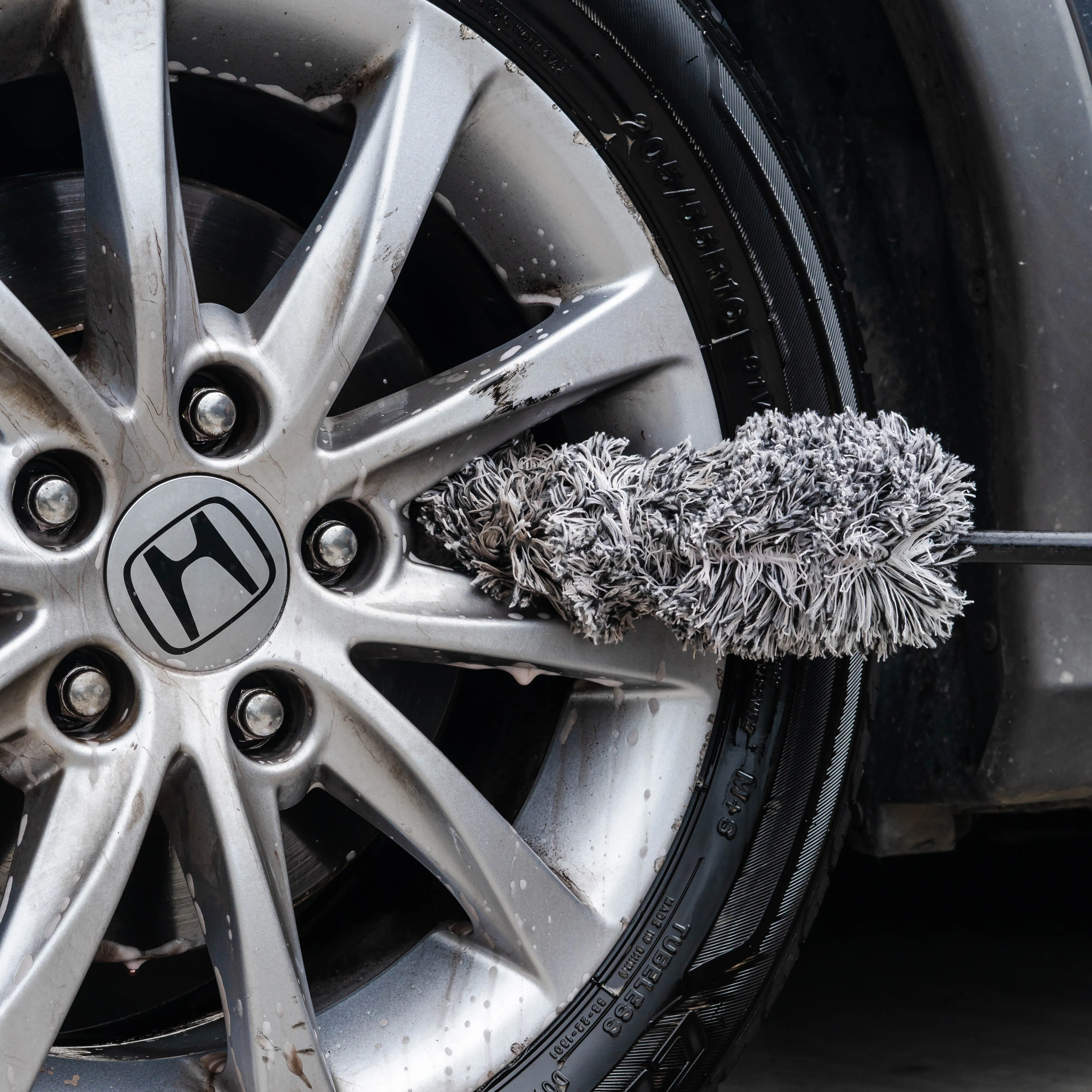 Wheel & Tyre Starter Care Kit